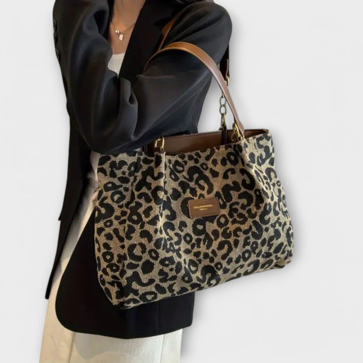 Simona – Torbica z leopardjim vzorom