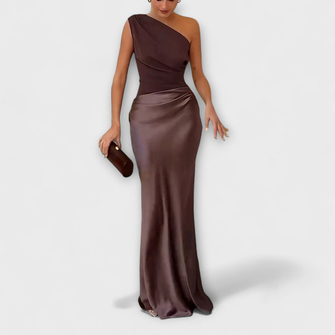 Elegantne maxi obleke z enim naramnicom in naborki