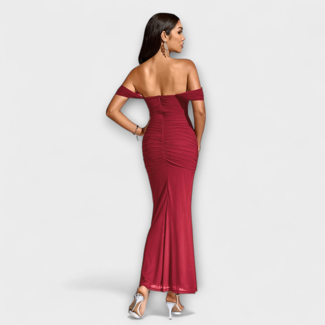 Ione - Bodycon obleka z odprtimi rameni in nabiranjem