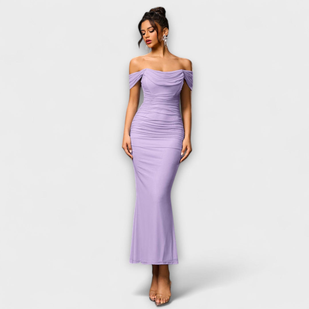Ione - Bodycon obleka z odprtimi rameni in nabiranjem