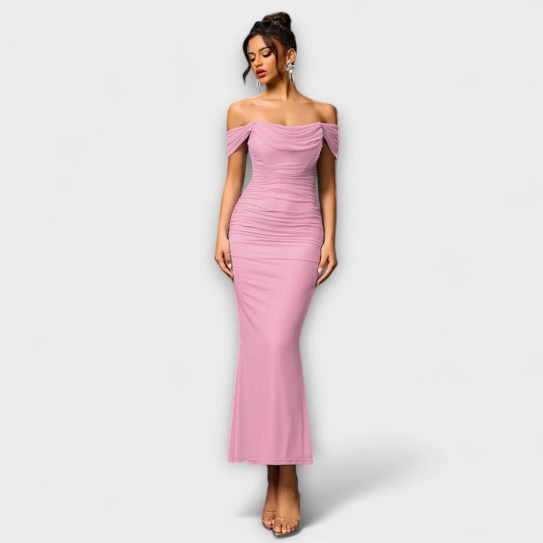 Ione - Bodycon obleka z odprtimi rameni in nabiranjem