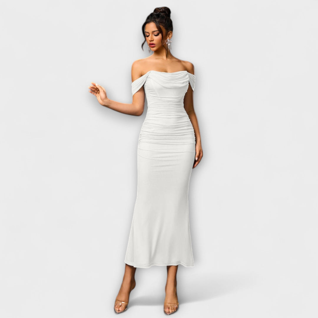 Ione - Bodycon obleka z odprtimi rameni in nabiranjem