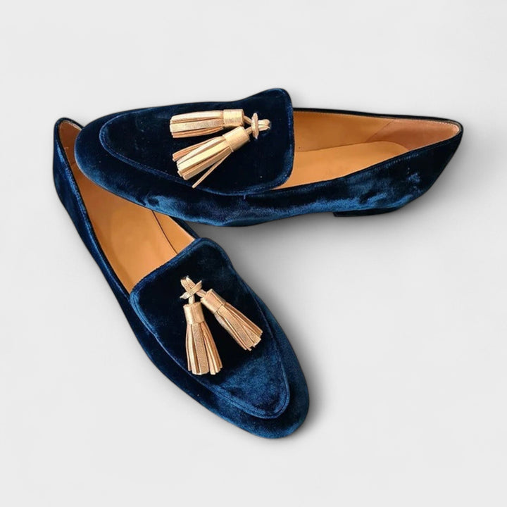 Quinnlyn – Vintage-inspirirani mokasini s resicami