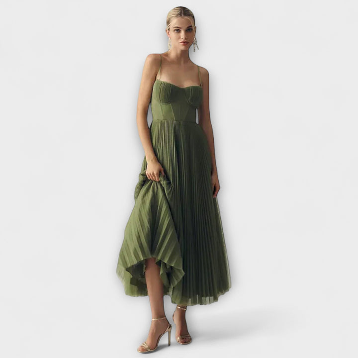 Lucrezia - Elegantne obleke s čarom